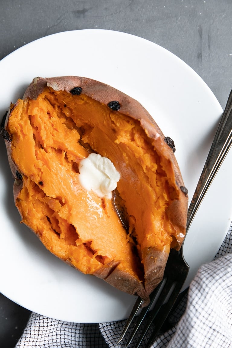 How to Bake Sweet Potatoes: Achieve Fluffy Insides & Crispy Skins